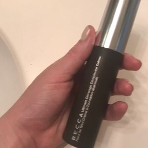 Becca Ultimate Coverage Creme in Shell